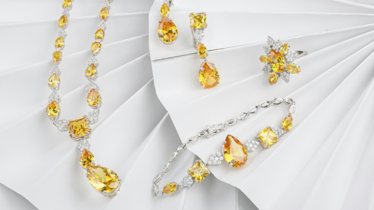Jewelry Display Ideas That Attract Buyers